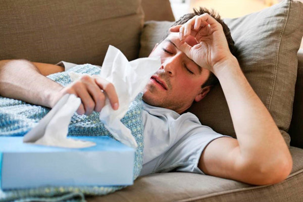 آنفلوانزا را با سرماخوردگی اشتباه نگیرید/راه های درمان