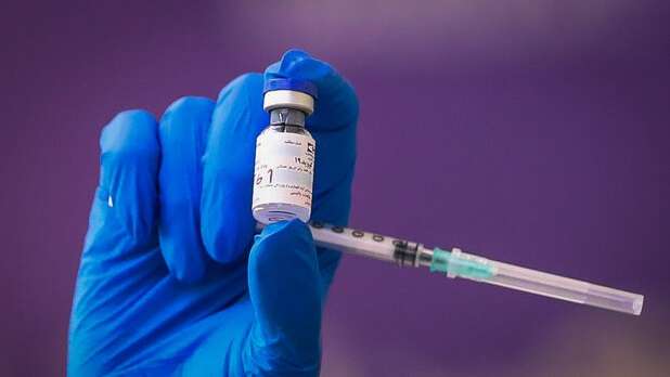 وضعیت تامین واکسن کرونا/ورود ۹۲۰ هزار دوز واکسن از دو کشور