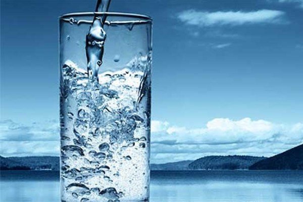 نوشیدن ۱.۵ لیتر آب از ریسک عفونت های مجاری ادرار پیشگیری می کند